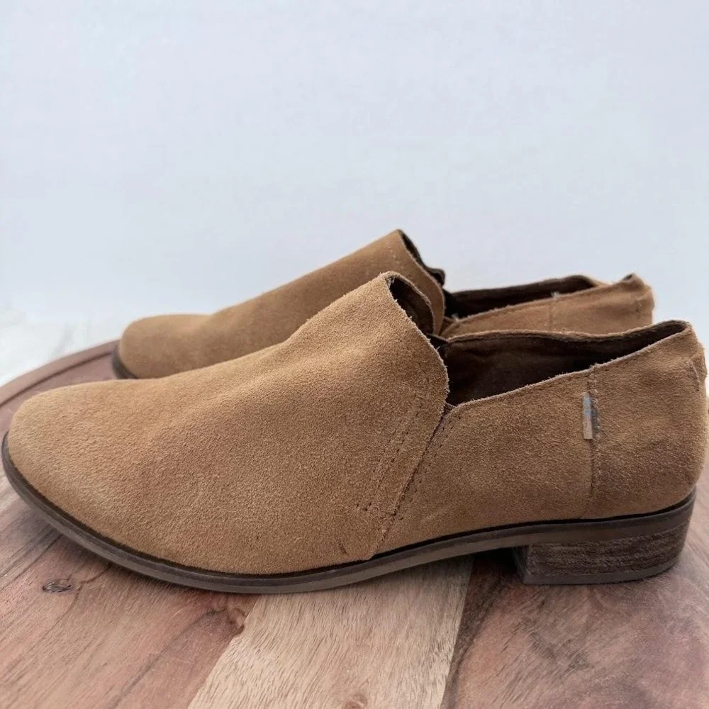 TOMS Deia Tan Suede Slip On Ankle Booties Womens 7.5 Low Stacked Heel 10014594